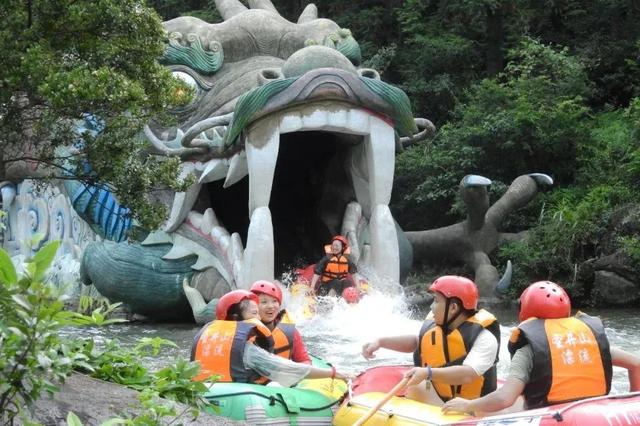 跟着赣超游鹰潭｜野奢露营、峡谷漂流、奔赴一场夏日心跳之约~
