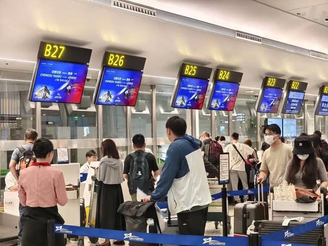 成都天府机场停车场一天收费标准（2025最新）