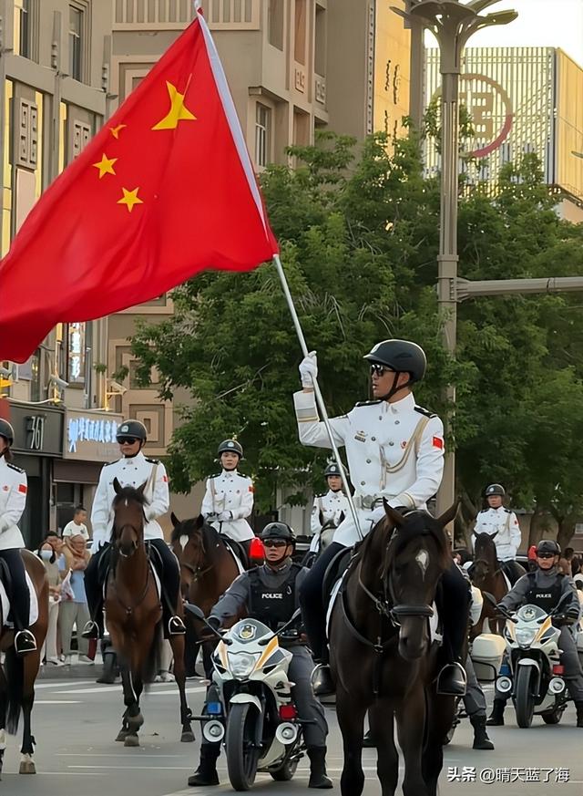 锡林浩特街头惊现"骑士风暴"——"此生必去"那达慕大会！