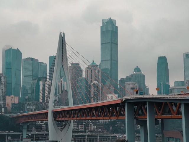 2025中国十大热门旅游城市排名，成都第3，郑州第5，重庆垫底！