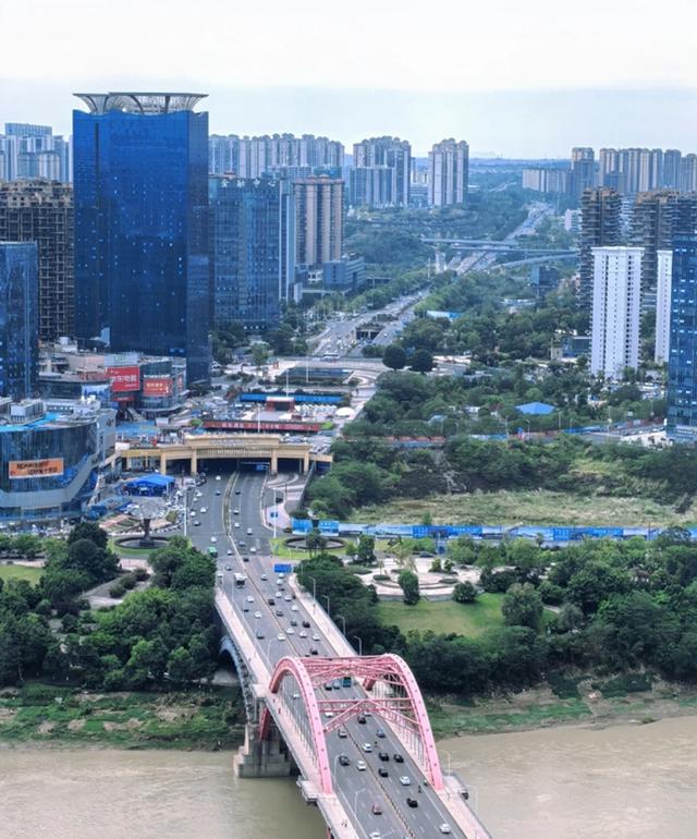 去了趟四川泸州，实话实说：四川泸州，确实比网上评价的还要好