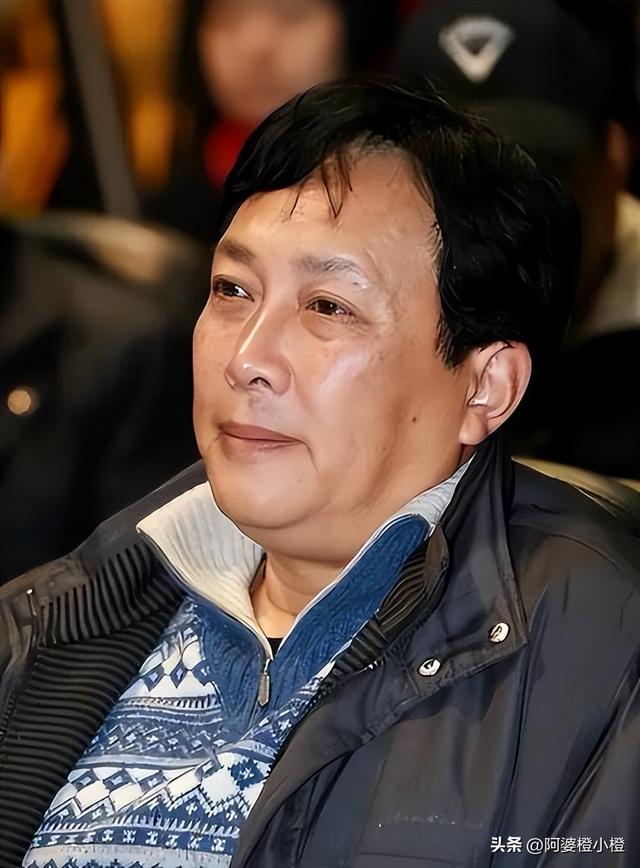 2025年内娱最大的笑话，就是唐国强都一把年纪了，还要四处奔波