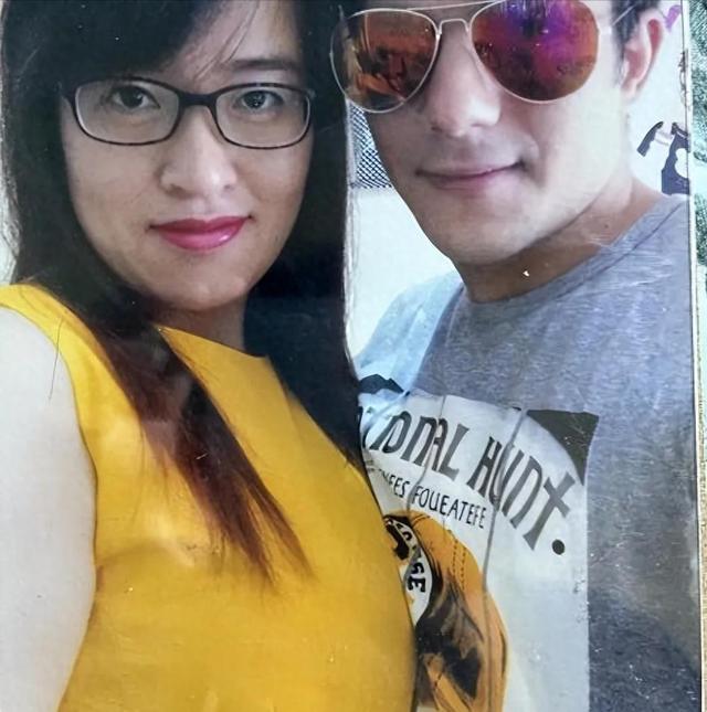 阿塞拜疆小伙零彩礼娶甘肃女孩，定居成都后提出分房睡，出轨了？