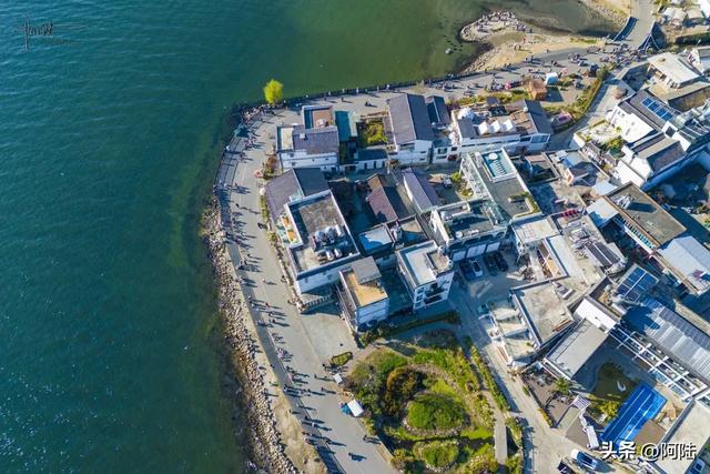 在洱海边感受“S”形的蜿蜒，无意间便按下了生活的暂停键