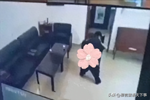 潍坊妇女主任正面照被曝光，皮肤光滑，风韵犹存，眼睛会勾人