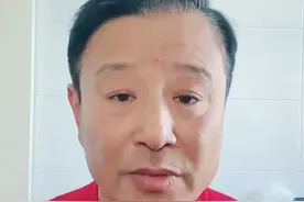 侯耀文大徒弟贾仑，直播间谈相声辈分和称呼：李伯祥师大爷训斥我图片