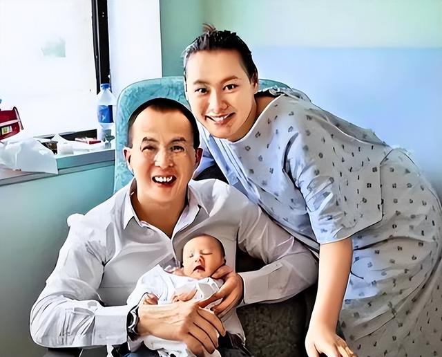 2909亿身价也没用！97岁李嘉诚油尽灯枯，最担心的是两个60岁儿子