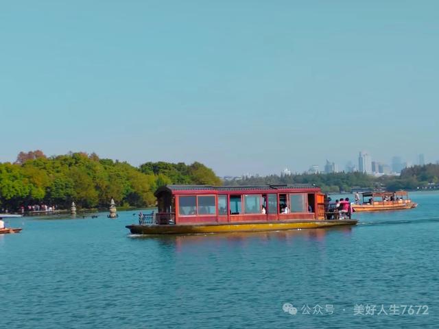 衣锦归乡，更要携光筑乡