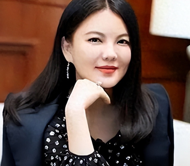 全网封禁仅7天	，李湘"私生活"被扒，原来她从不像表面那么简单