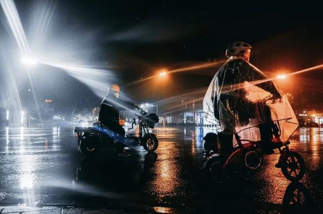 在未央，雨是历史的回响 也是生活的烟火