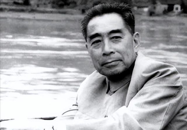73年，毛主席想从军队里调一人当副主席，周总理立即心领神会