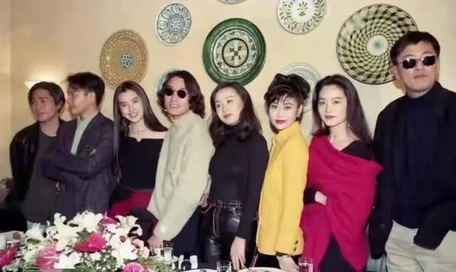 陪睡陪玩只是冰山一角！袭警、集体嫖娼、舔手指，各个离谱且意外