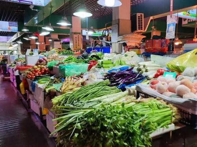 你发现没？还有2天国庆节	，却出现了5个“反常现象”，与往年不同