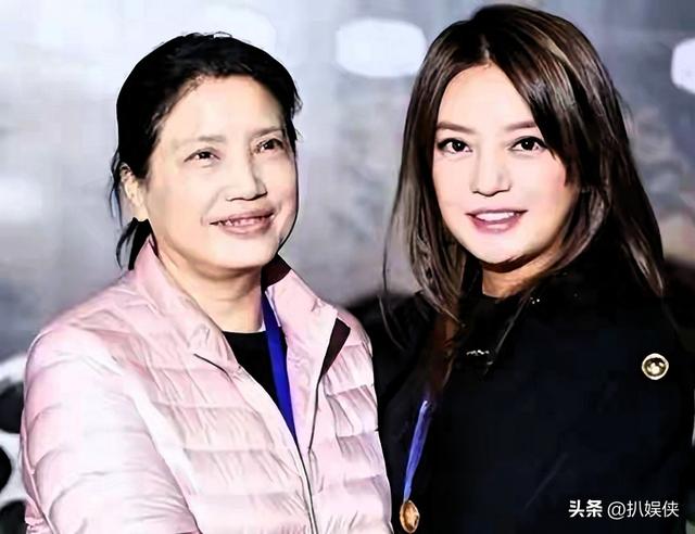 被封4年，赵薇做梦也没想到	，如今56岁哥哥竟成了自己的“撑腰”