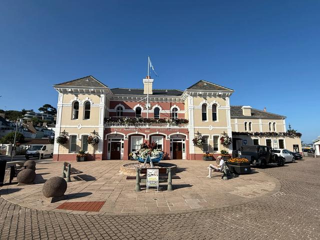 【走遍世界】登上英国三大皇家属地之一的泽西岛🇯🇪
