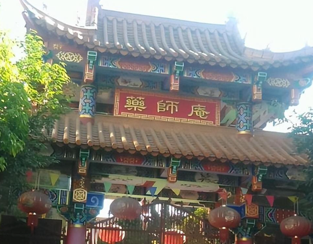揭秘尼姑庵的黑暗面：尼姑平均年龄不到25，香客人来人往究竟为何
