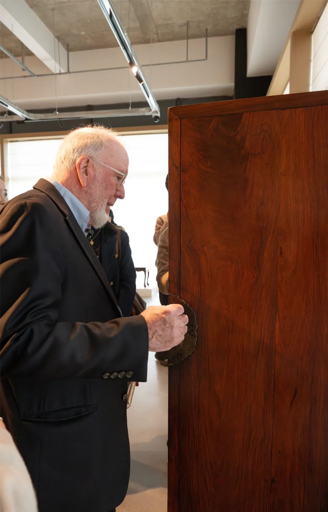 当凯文·凯利遇见中国古典家具 | 这场现代科技与古代木器的对话,藏着东方生活的未来答案 当凯文·凯利遇见中国古典家具 | 这场现代科技与古代木器的对话,藏着东方生活的未来答案