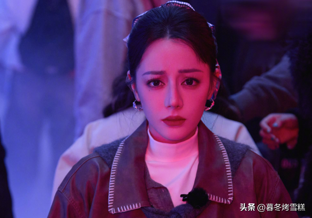 钱再多有什么用	，33岁迪丽热巴病情加重紧急送医，连夜取消拍摄