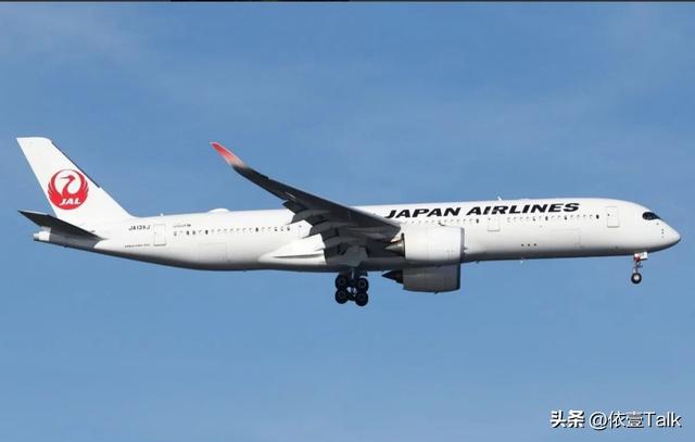 12条中日航线全停！日本机场挤满回国的人，上海数万日本人该去哪