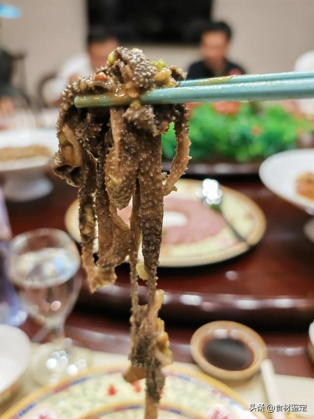 外地朋友来沈阳鹿鸣春，一吃一个不吱声