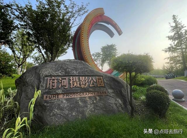 成都市内超级大草坪，美得让人惊叹，是摄影者的天堂，公交车直达