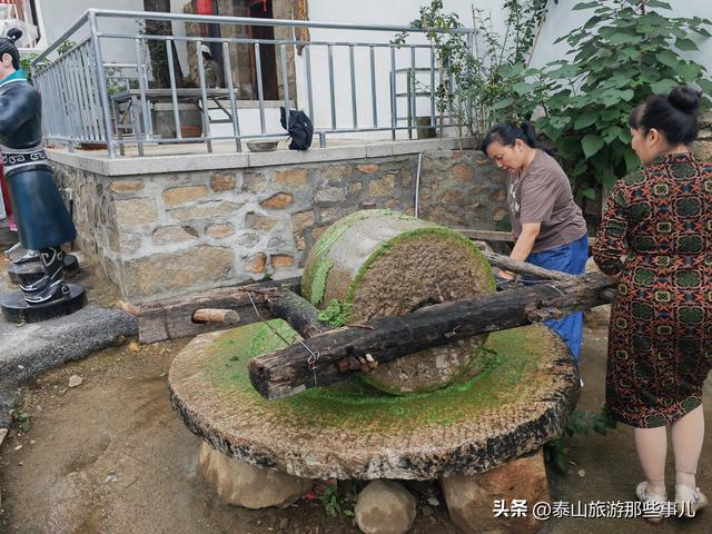 泰安：它是一个新开业创意街区，距红门 2 公里，汇集16 个特色摊位