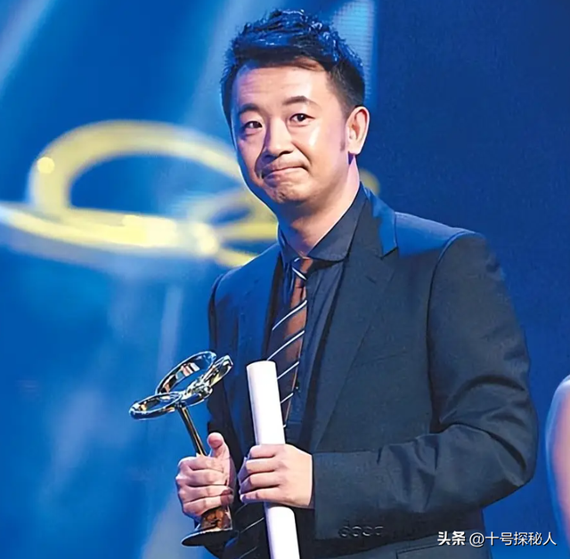 嫁给落魄时的黄海波，任劳任怨养夫多年，曲栅栅现终于苦尽甘来