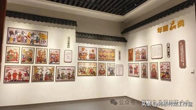 最美水杉林里志愿红