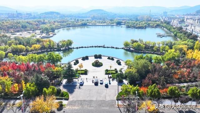 四季流转 多彩枣庄 | 枣庄：城市公园树木叠翠流丹