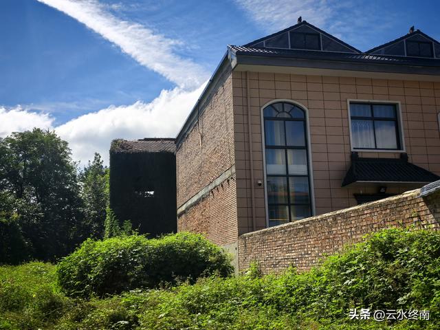 谁给的胆子，敢称“西安城南第一村”，就凭这古戏台和老房子吗？
