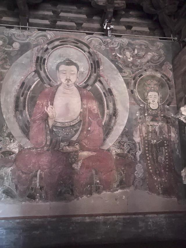 朔州古城旅游资源丰富，首屈一指的是崇福寺，被称为金代艺术宝库