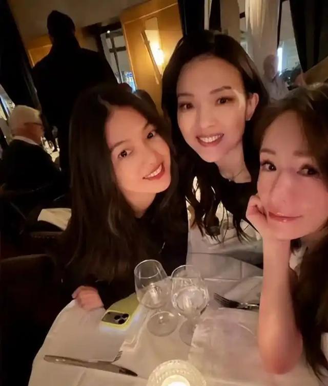 色字头上一把刀！“纵欲过度”的萧亚轩，终为曾经的放肆付出代价