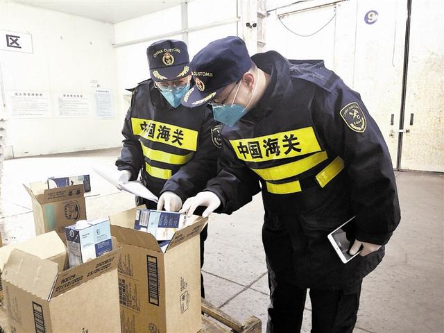 失去中国市场后，大量水果烂在地里卖不出去，才后悔“得罪”中国