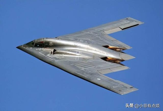 中美俄轰炸机数量差距：美国158架，俄罗斯135架，中国有多少呢？