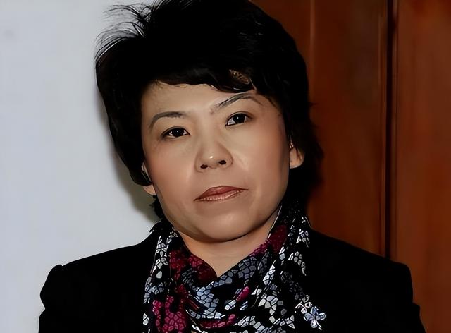 涉贪腐被带走、败光20亿	、移民改国籍，邓亚萍身上的谣言太离谱