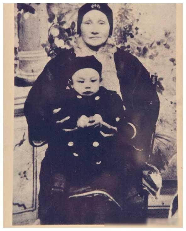 86年，浙江一尼姑还俗，嫁45岁富商，生下一子致中国至今无法统一