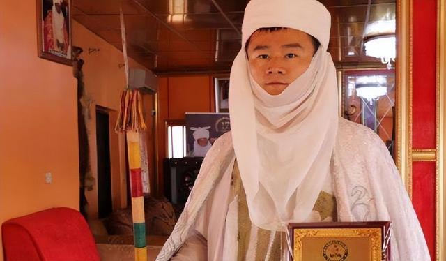 河南小伙在非洲14年，这里一夫多妻，男人只用玩，女人干活地位低