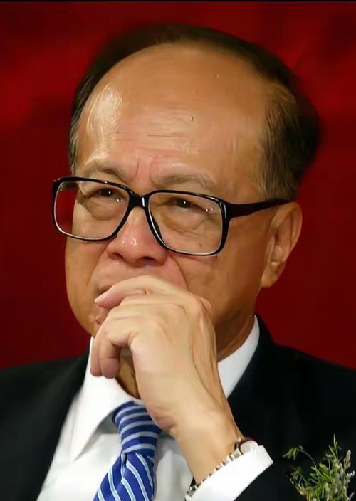 李嘉诚也没想到	，80岁担任全运会火炬手的霍震霆，给自己上了一课