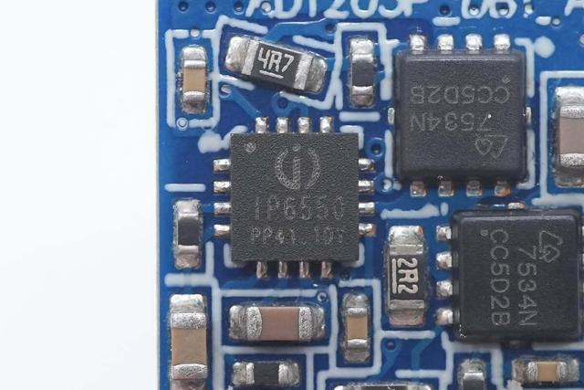 小米120W澎湃秒充+100W PD快充，酷态科10号超级电能充mini拆解