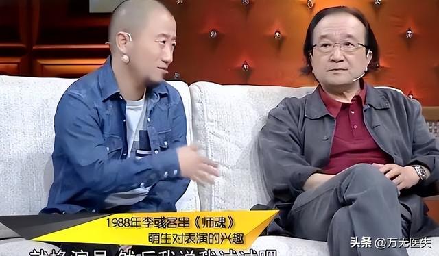 78岁李保田近况令人唏嘘，住处杂乱喝10元桶装水，如今老到不敢认
