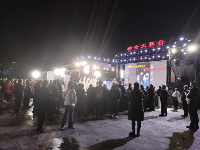 鄂渝行第三天：小红船.瞿塘峡.巫山.神女天路