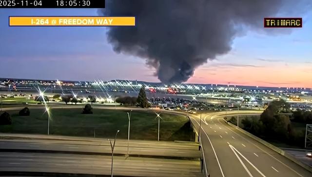 美国大规模空难！爆炸后人员伤亡惨重，航班停飞，炸弹威胁无休止