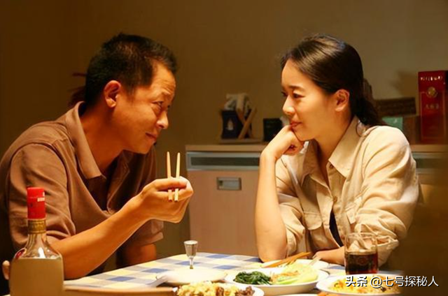 她曾是体操冠军，16岁被姜文带进娱乐圈，因长得太美绯闻多如牛毛
