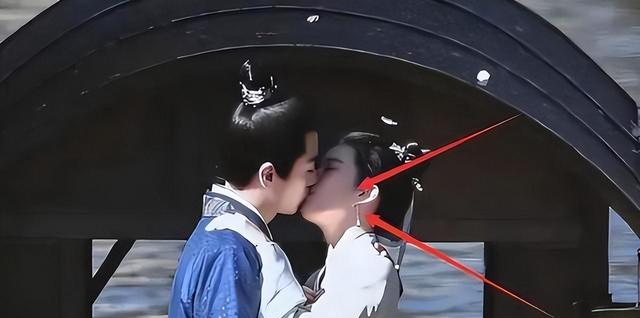 刘亦菲被问：拍吻戏有生理反应怎么办？她的回答让主持人脸都红了
