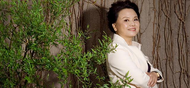 为美国捐款95亿，却不给中国员工发工资！“中国女首善”结局如何