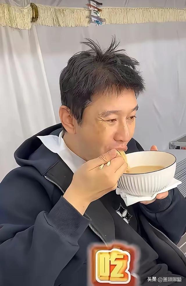 无滤镜后，唐嫣断崖式衰老，舒淇皱纹多，蒋欣和贾静雯像换了个人