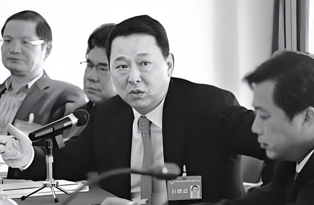 中国首位被注射死刑亿万富翁，临死前挣扎：我捐495亿，饶我一命