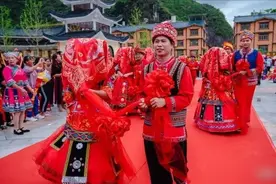 广西与贵州交界处的“菇类村”：女性穿着开放，仍以母系社会为主图片