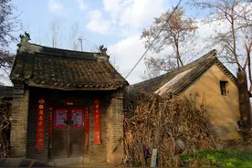 继父扇了我一巴掌，眼镜都被打飞了，我结婚却给他磕头养老图片