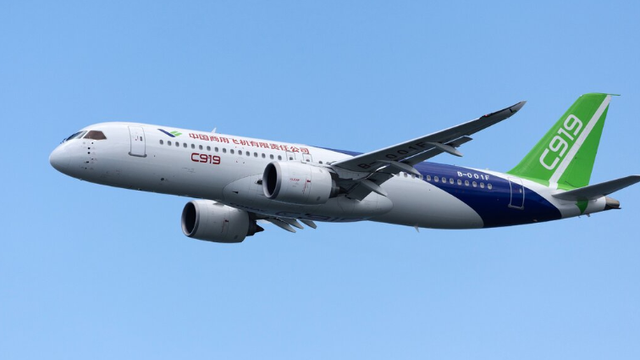 C919交付砍半，1300订单等130年？国产加速：打得越狠，中国越强